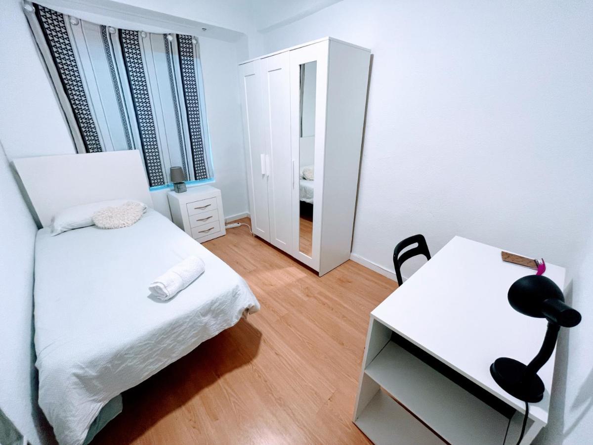 Habitación doble con salón privado Apartamento Valência Exterior foto